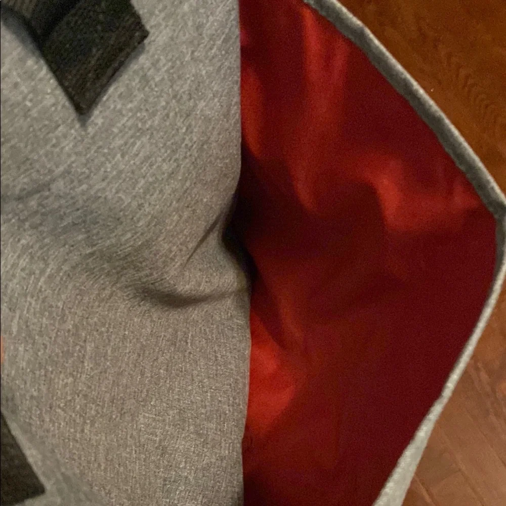 Skip Hop Gray Messenger Bag or Duo Signature Diaper Bag - Picture 6 of 7